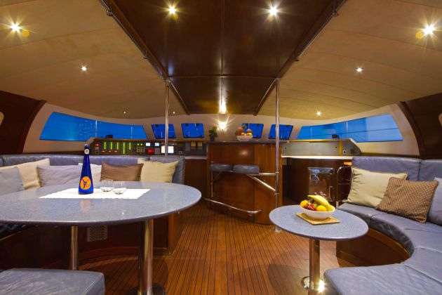 Charters privados exclusivos de catamaranes en Lanzarote y Fuerteventura