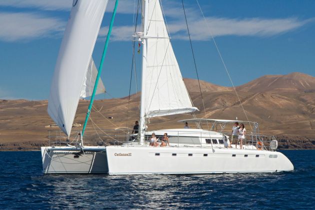 Charters de catamarans privés exclusifs à Lanzarote et Fuerteventura